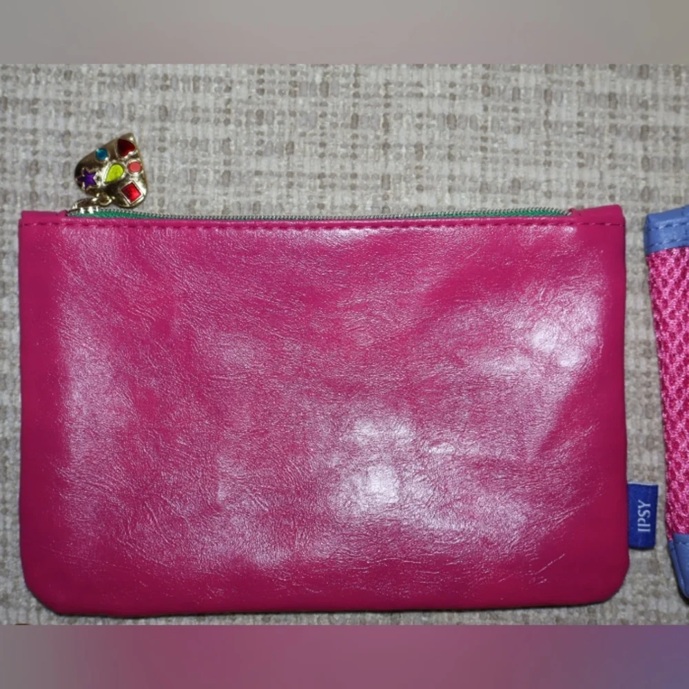 4/$14 Pink & Multicolored Ipsy & Clinique Glam/Makeup Bags.